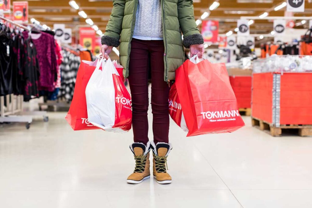 Tokmanni Kuvamaailma Tokmanni Brandbook Tokmanni Kuvamaailma Tokmanni Brandbook